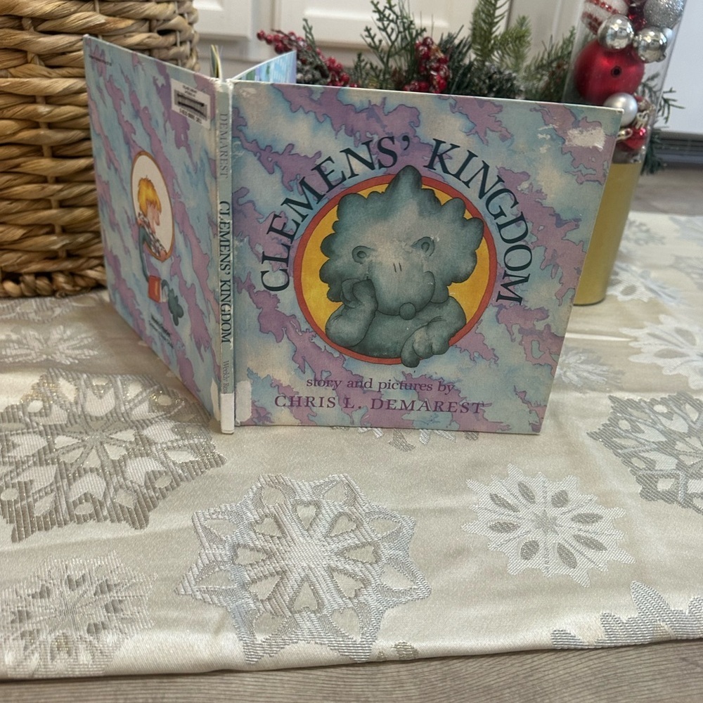 Vintage Children’s Book Clemen's Kingdom by Chris L. Demarest - Picture 4 of 15